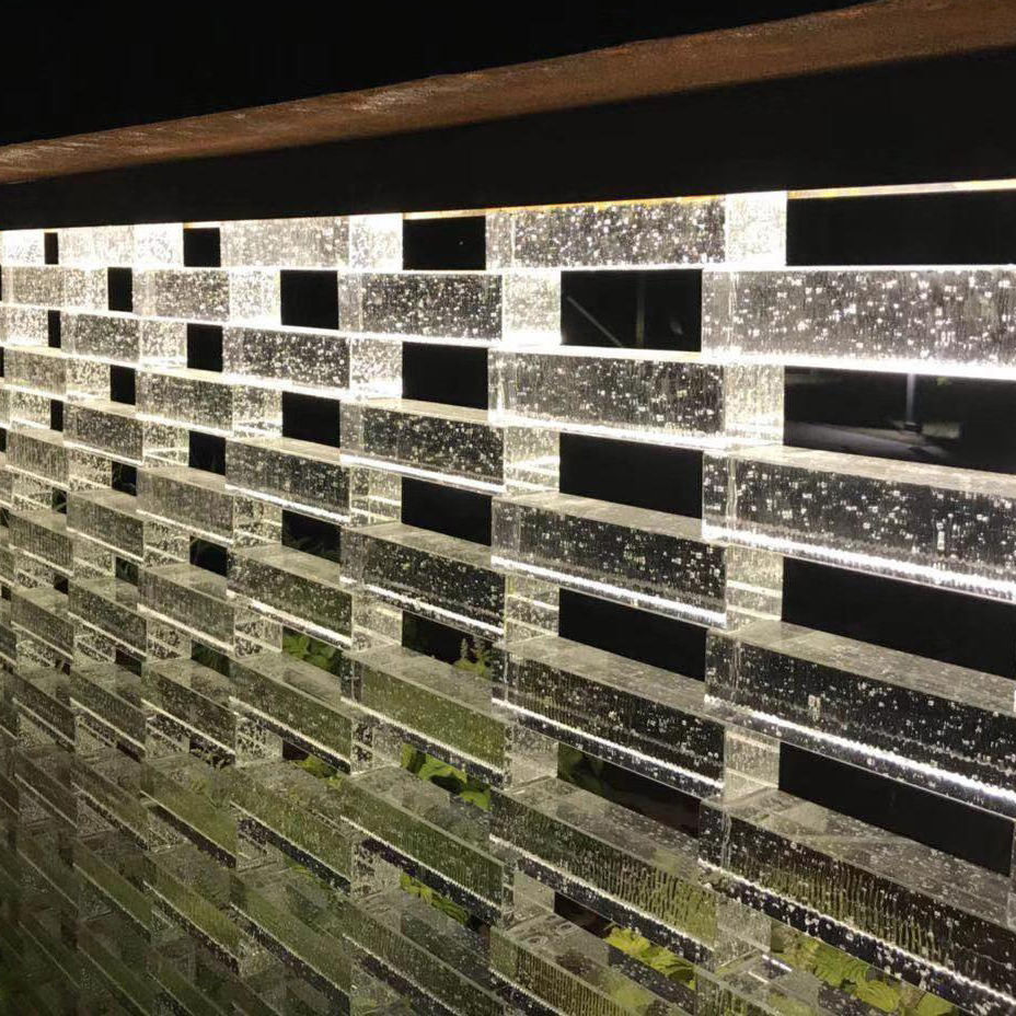 Твердый стеклянный кирпич