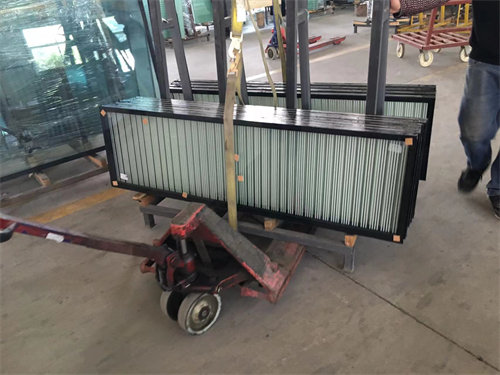 Low-e Glass  Low-e Glass