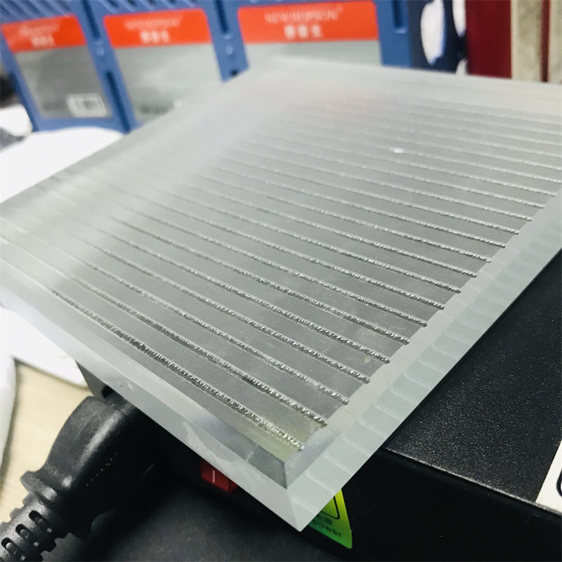 Kính chống trượt